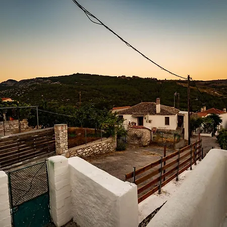 Aiora View Θεολόγος